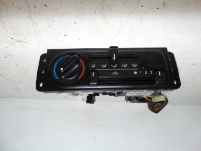 Панель блок керування обдув kia sportage i фото №1