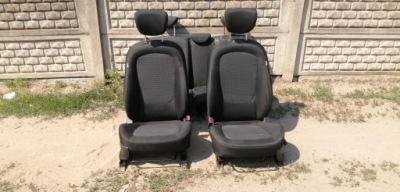 Hyundai i20 i сидіння заднє сидіння europa фото №1