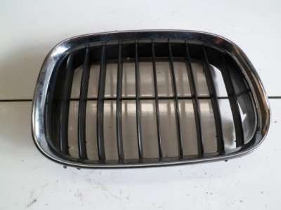 Bmw 3 e46 решітка бампера права фото №1