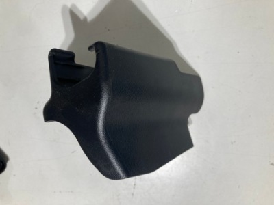 72157-02230 toyota auris ii захист заглушка напрямна сидіння частина задня фото №1