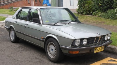 BMW 5 E28 81-88 УКАЗАТЕЛЬ ПОВОРОТА ЛЕВЫЙ ПЕРЕД КОМПЛЕКТНЫЙ фото