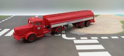 1:87 WIKING BUSSING 8000 - CYSTERNA ESSO