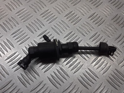 Помпа зчеплення renault scenic ii 1.6 8200151784 фото №1