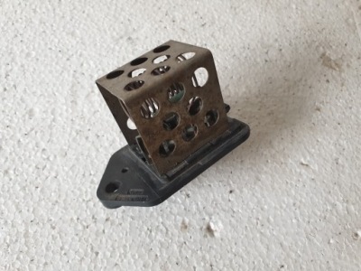 Резистор вентилятора citroen xsara picasso 1.8 b фото №1