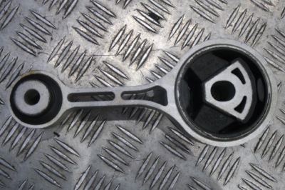 Кронштейн кронштейн двигателя maserati 6700048720 фото №1