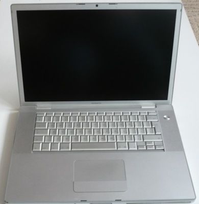 Laptop APPLE Macbook Pro A1226 3 GB RAm 250 HDD
