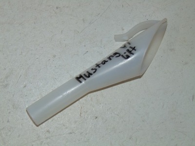 Ford mustang vi 8u5a17b068ad заливная горловина фото №1