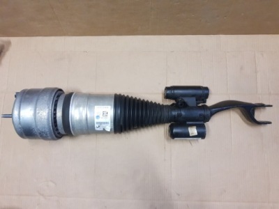 Mercedes glc x253 левый передний амортизатор airmatic оригинал фото №1