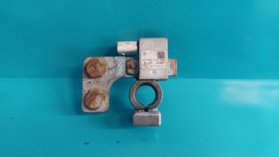 Mercedes actros mp4 euro 6 клемма минусовая аккумулятор фото №1