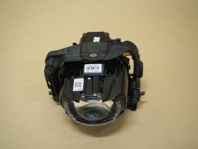 Линза лампы led левая vw passat b8 фото №1