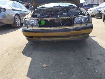 Бампер передний перед volvo v40 фото №1