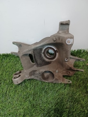 Поворотний кулак porsche 996 99633166101 фото №1