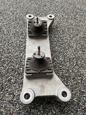 Кронштейн коробки alfa romeo giulia qv фото №1