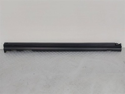 Молдинг поріг зовнішня права volvo xc40 2017- фото №1