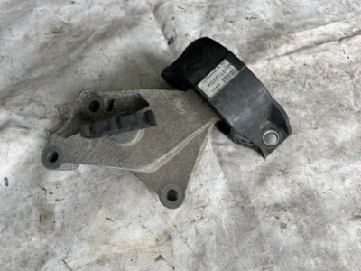 Подушка двигателя правая renault clio iv captur i 0.9 tce 112844547r фото №1