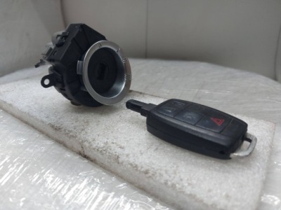 Volvo v40 замок запалювання ключ 31252481 all/b/1 фото №1