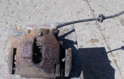 Bmw x3 e83 3.0d 08r суппорт правый перед фото №1