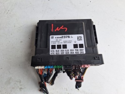 Opel insignia a hb lift 13-17 модуль комфорту 13592376 фото №1