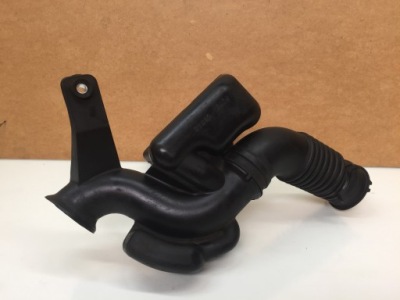 Daihatsu terios ii 1.5 шланг повітря резонатор фото №1