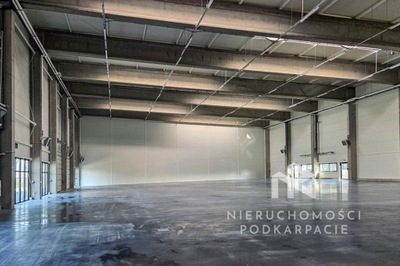 Magazyny i hale, Rzeszów, 1611 m²
