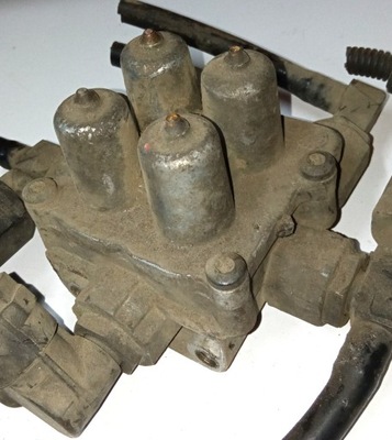 Клапан четырёхконтурный man tgx tgs фото №1