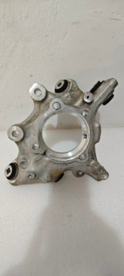 Поворотний кулак задній лівий mercedes e klasa w214 фото №1