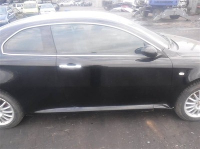 Дверь правый перед alfa romeo gt фото №1