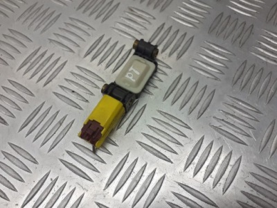 Датчик удару audi a4 b7 8e0959643b фото №1