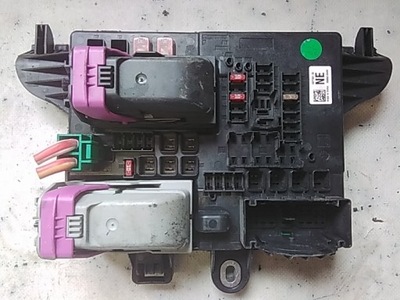 9230 opel insignia коробка запобіжників 13277321 фото №1