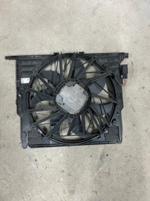 Bmw 5 f10 f11 вентилятор радиатора 16141910 фото №1