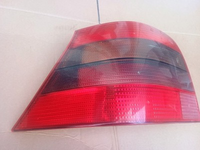 LAMPA TYŁ LEWA VW GOLF IV