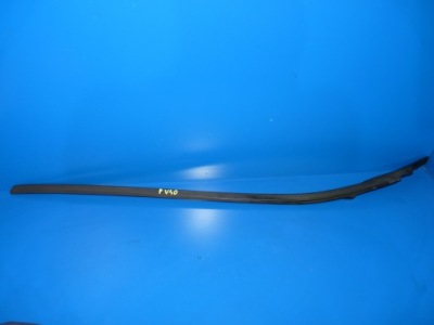 Volvo v40 ii молдинг стекло лобовое правая перед фото №1