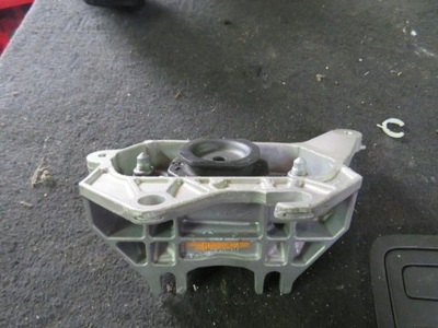 Кронштейн кронштейн 112536909r renault captur ii 2 фото №1