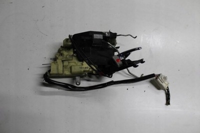 Toyota prius 01 замок дверь правый перед фото №1