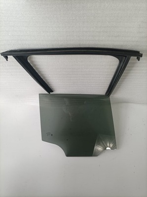 Jeep renegade стекло задняя правая фото №1