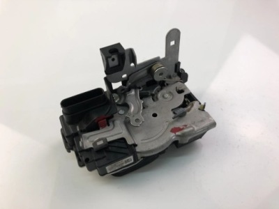 Замок правих передніх двері volvo v40 хетчбек 31301428 14494776 2015 фото №1