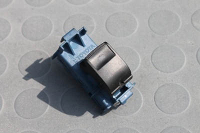 Кнопка скло правий перед toyota verso 09-18 фото №1