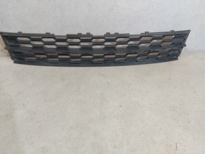Решітка середня бампера решітка радіатора skoda octavia 3 фото №1