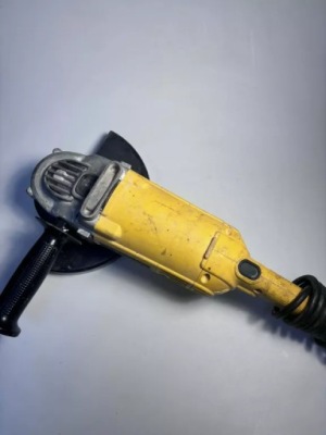 SZLIFIERKA DEWALT DWE 490QS