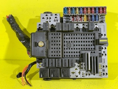 Volvo xc90 - коробка запобіжників - 89401802 фото №1