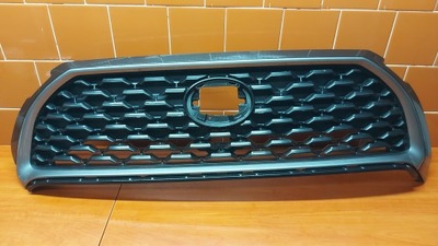 Решётка радиатора решётка радиатора бампера перед toyota corolla cross 22- фото №1