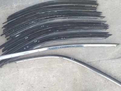 Toyota celica v 5 молдинг прокладка стекло дверь фото №1