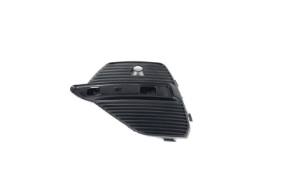 Решітка заглушка бампера задня audi q3 права aso фото №1