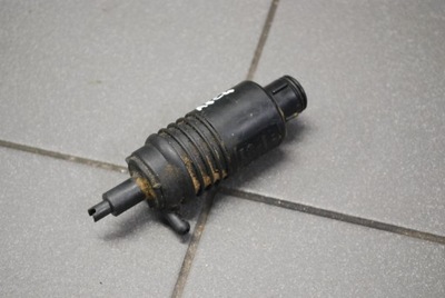 Помпа распылителя audi a6 c4 4a0955651 фото №1