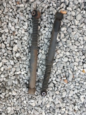 Амортизаторы задняя левый правый peugeot 208 12-19 фото №1