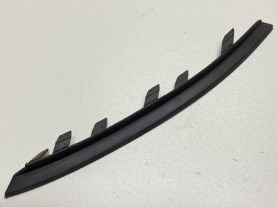 Opel corsa e v 14-19 бампер решітка молдинг права перед 13432004 фото №1