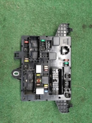 Коробка запобіжників bsi opel astra j 365927271 фото №1
