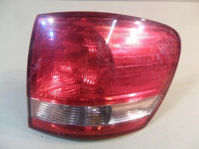 Toyota avensis verso лампа задня права фото №1