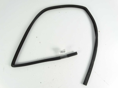 Mercedes s w126 прокладка скло двері праві перед фото №1