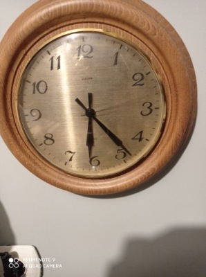 zegar mechaniczno-kwarcowy